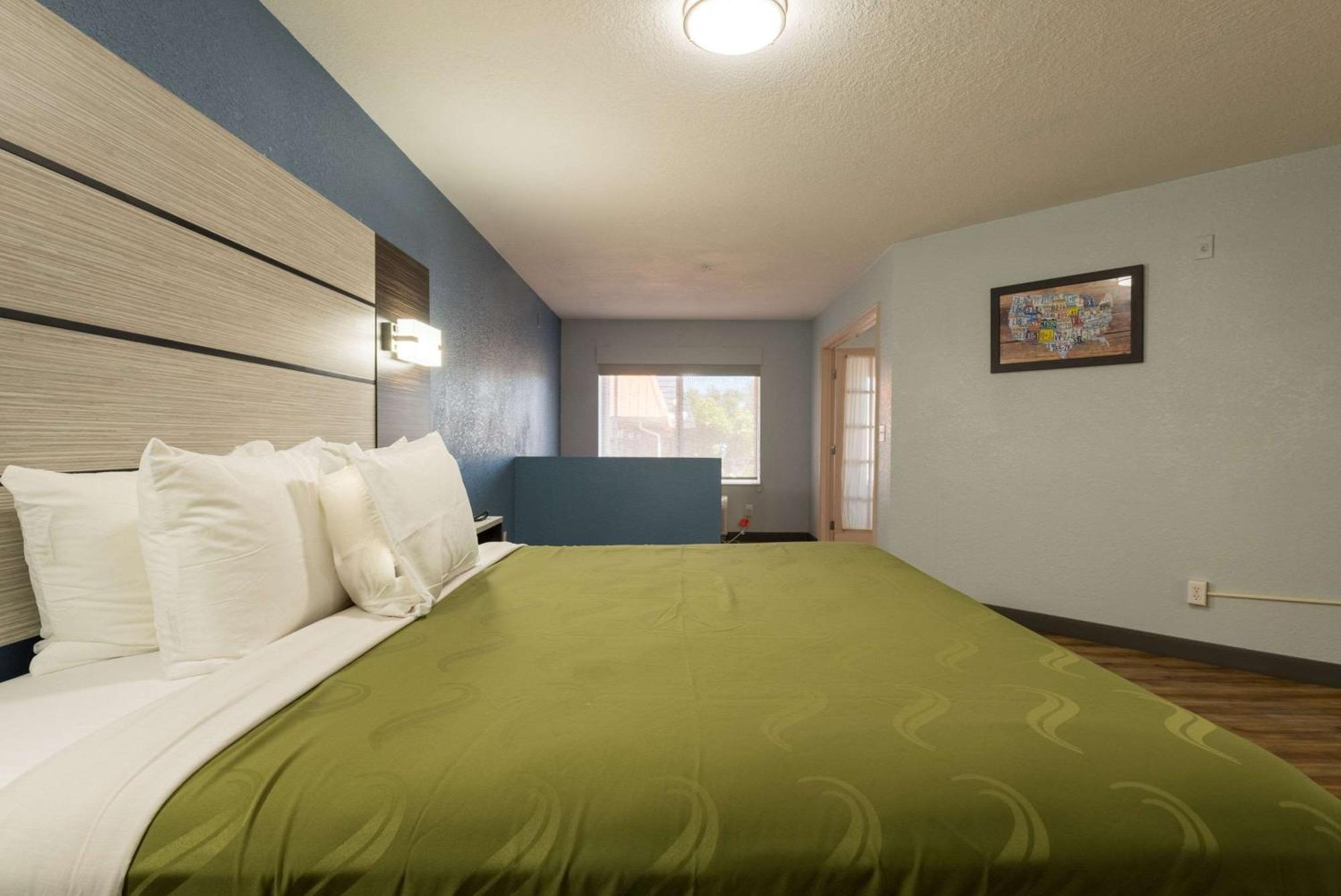 Quality Inn & Suites Manitou Springs At Pikes Peak Exterior foto