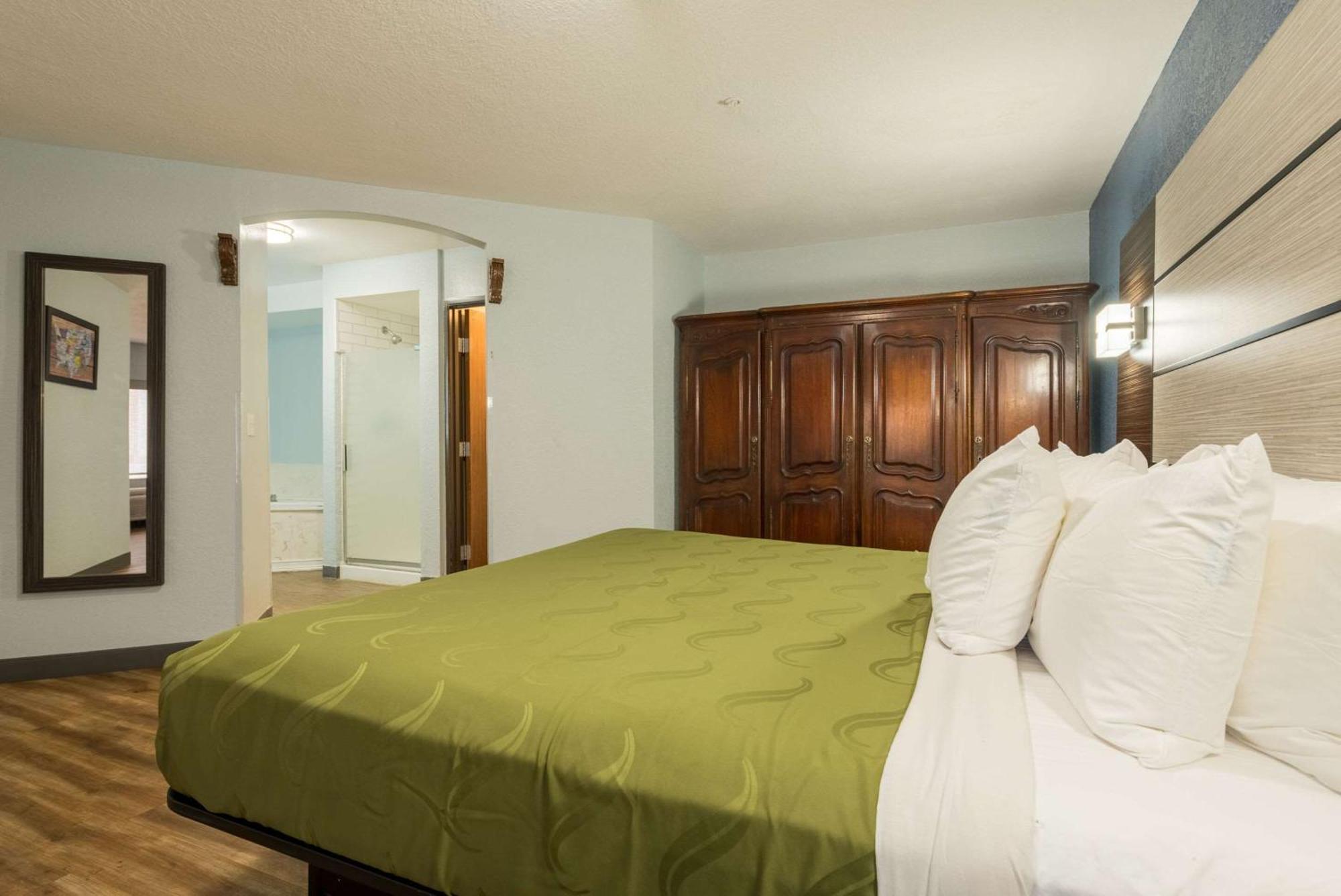 Quality Inn & Suites Manitou Springs At Pikes Peak Exterior foto