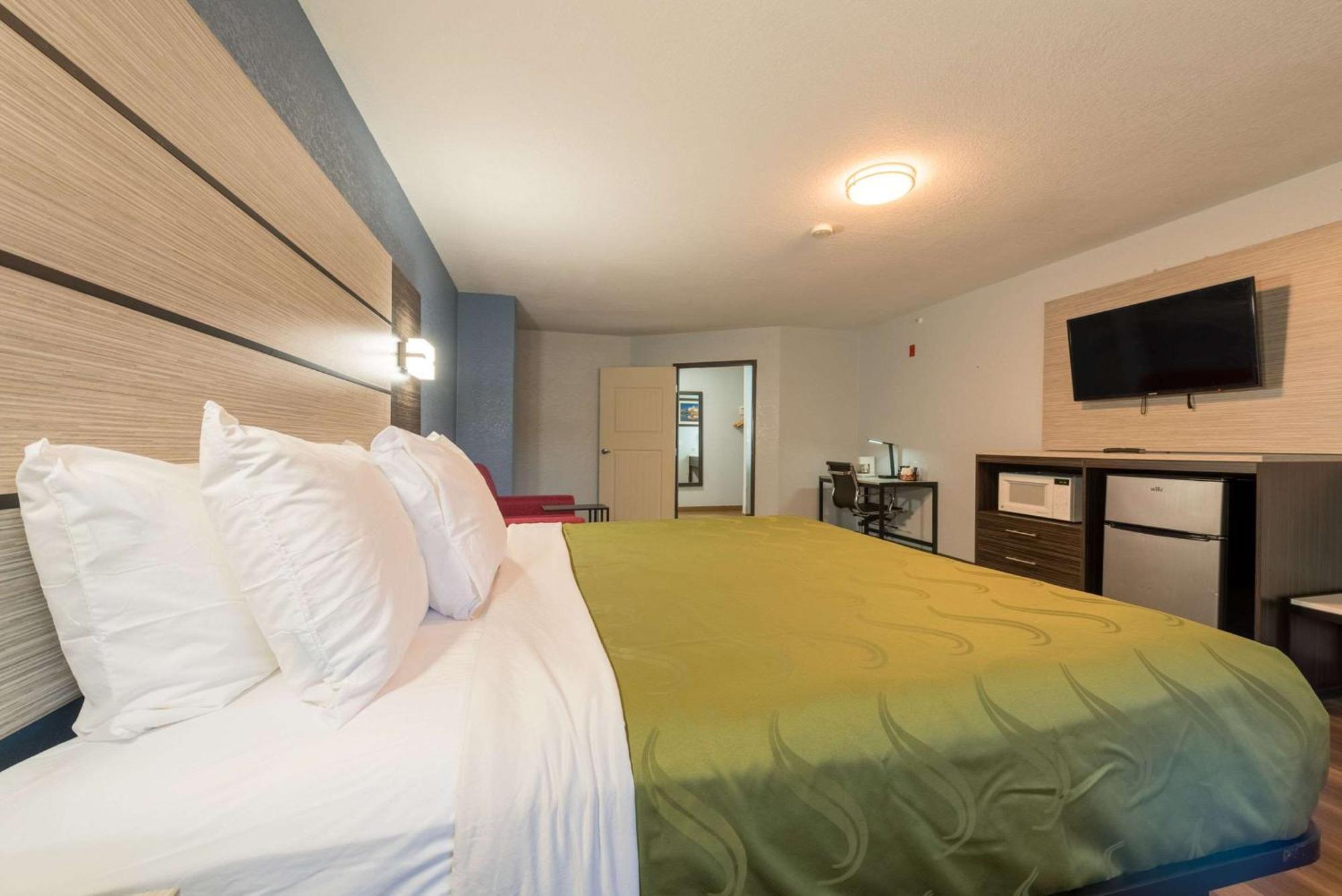 Quality Inn & Suites Manitou Springs At Pikes Peak Exterior foto