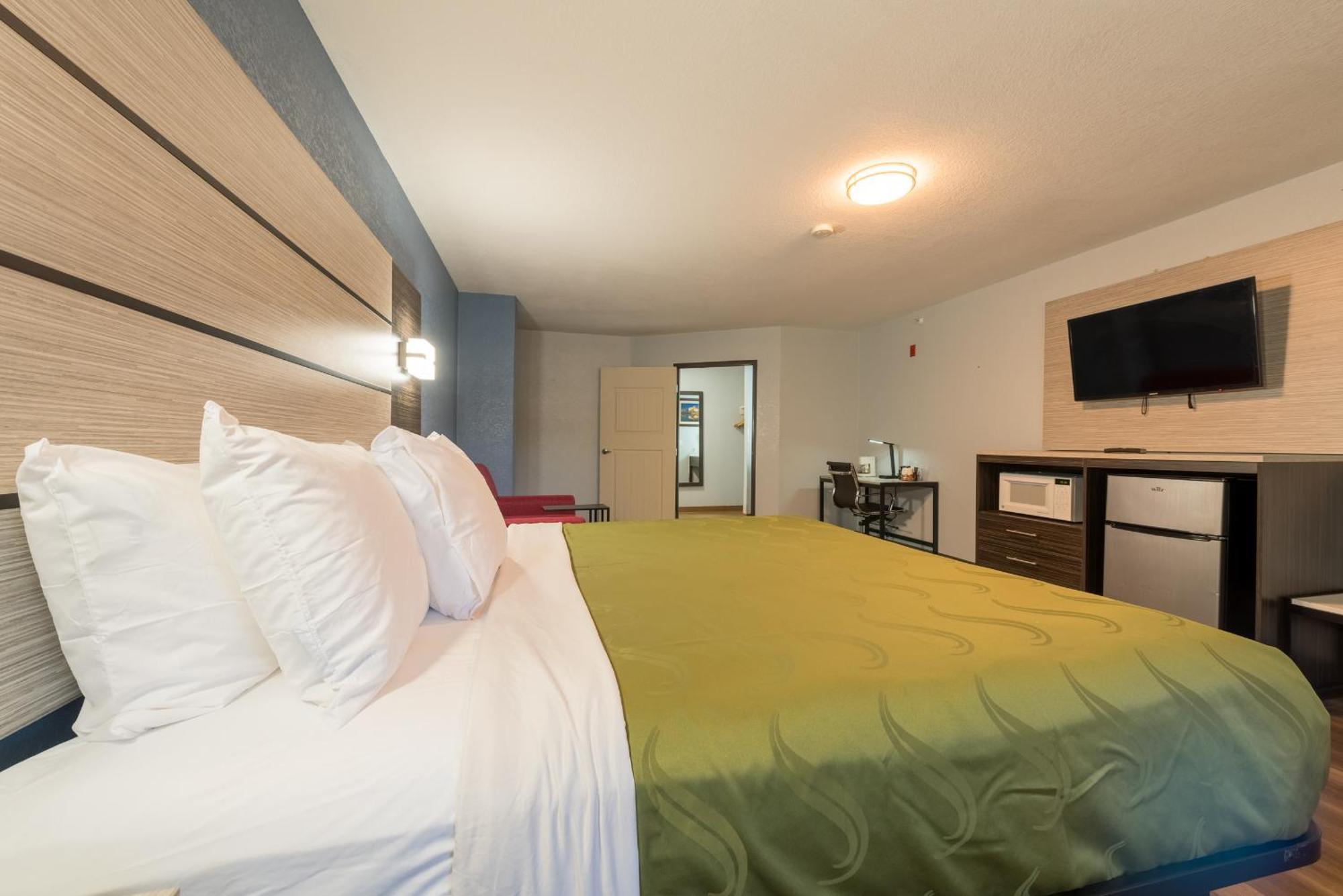 Quality Inn & Suites Manitou Springs At Pikes Peak Exterior foto