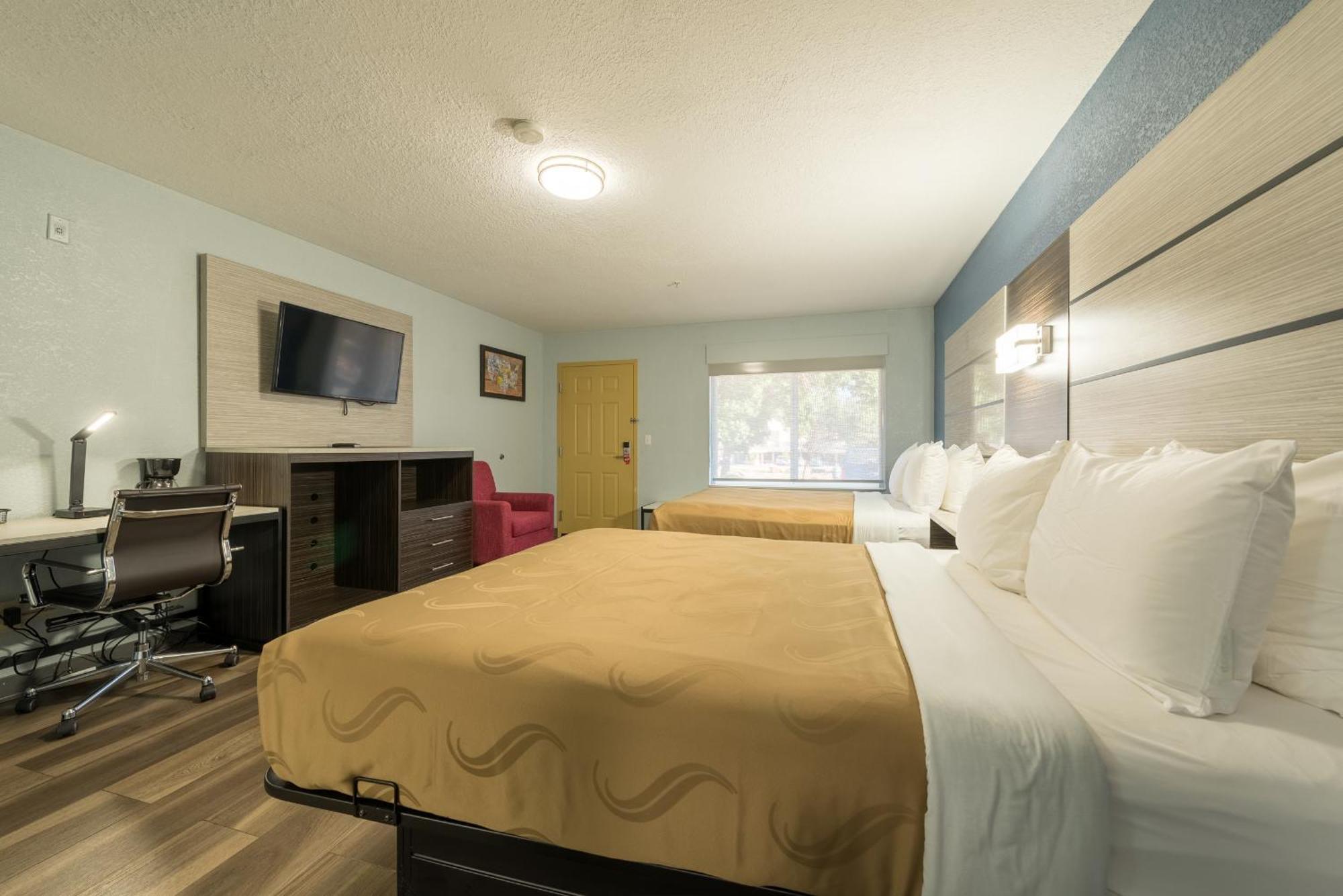 Quality Inn & Suites Manitou Springs At Pikes Peak Exterior foto